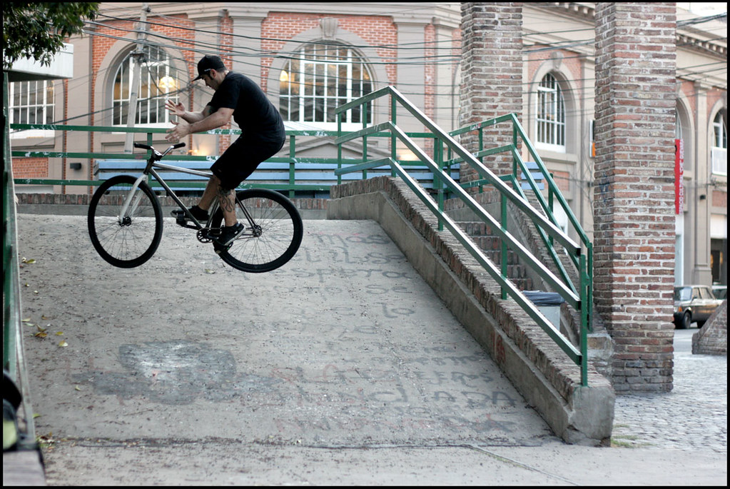 :: Fotos y videos Rosario encuentro BikePolo :: 5015965435_ce674a3029_b