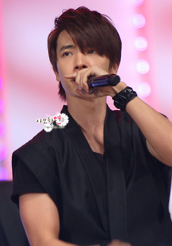 Fotos de Donghae!!  4830122957_b4eb7e2423