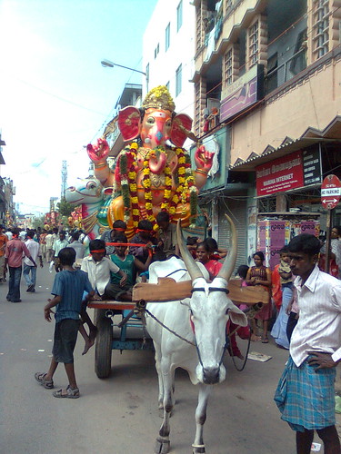 விநாயகர் வழிபாட்டு ஊர்வலம் ஏன் ? சுகி.சிவம் பதில்  5005317678_ce29f3180b