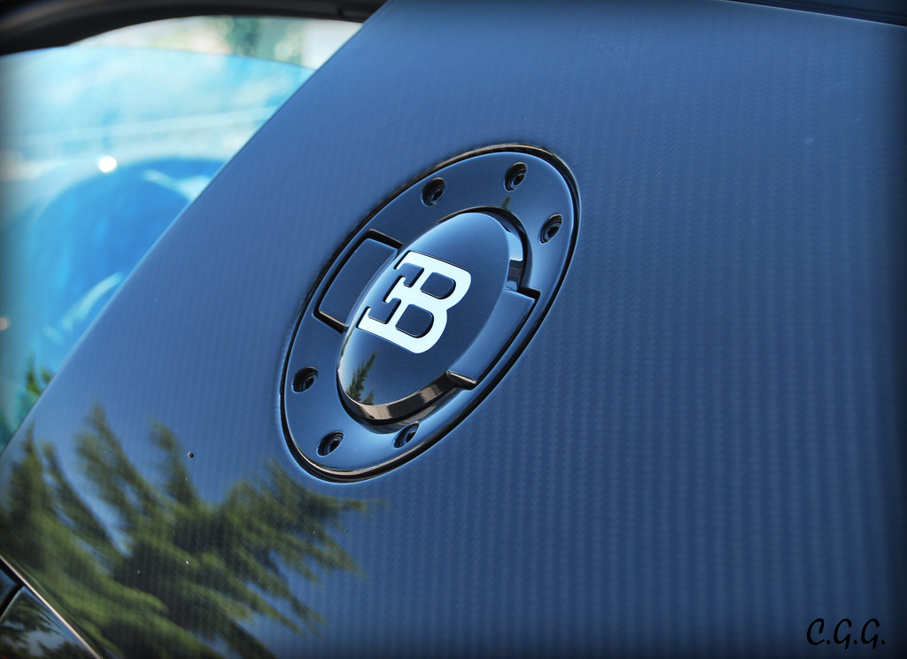 Bugatti Veyron Super Sport : "en vrai" 4849583711_02349f94af_b