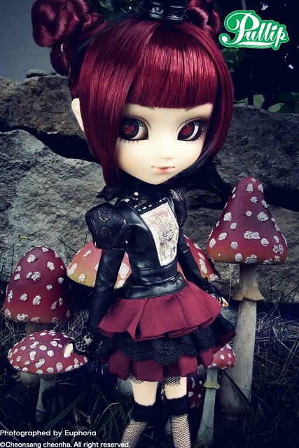 [Octobre 2010] - Pullip Lonely Queen 4781858497_c9b54d7226_z