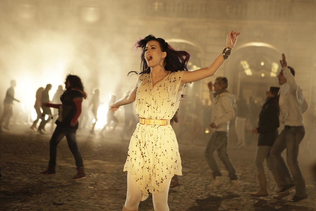 Firework - Videoclip » Firework (+700M visitas) 5073352742_bb2f085948_b