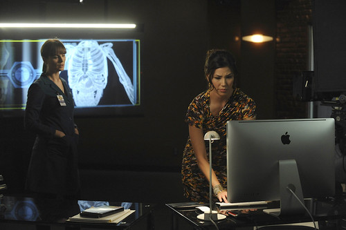 6x04 - The Body in the Bounty 5084005836_aa104ba11f