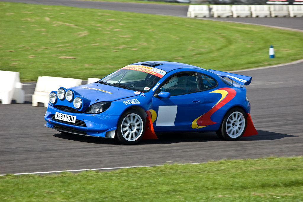 Reportajes Fotograficos (Ford Puma's de miedo) 5012177031_869987d56f_b