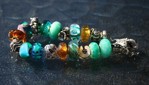 Green and amber bracelet 4978638795_10f166cddf