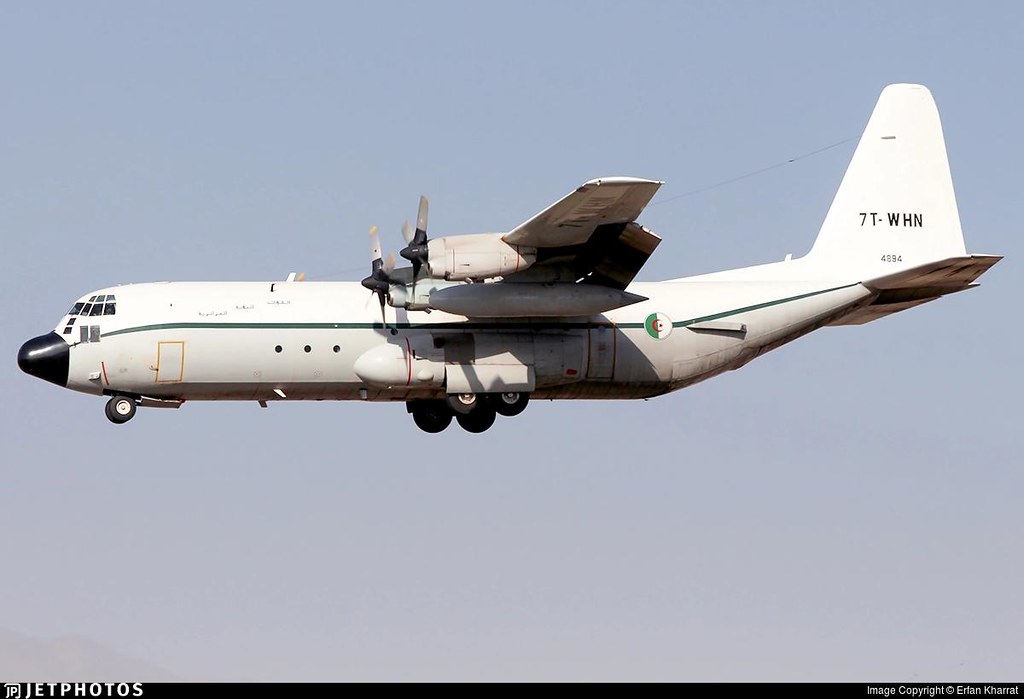 صور طائرات النقل والشحن الجزائرية [ C-130H/H30  /  Hercules ]  - صفحة 22 26391881868_36a436bc9f_b