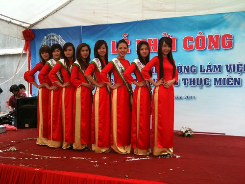 Hình ảnh Lễ Khởi Công Tổng Công Ty Lương Thực Miền Nam ngày 4/3/2011 5591616056_67c0e8c257