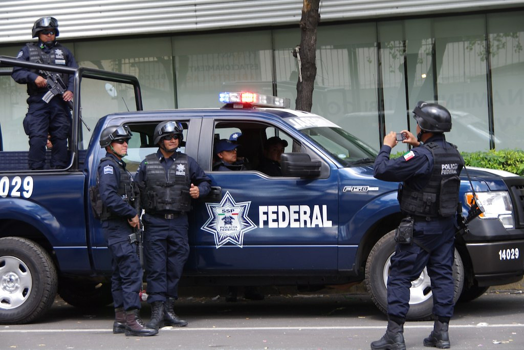 Policia Federal (Fotografias) - Página 10 5213875404_2702d59d6b_b