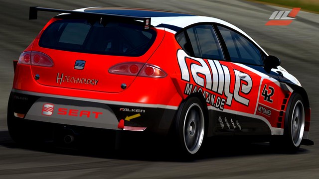 Die Einsatzfahrzeuge des Seat Leon Supercup 5469058619_19fc5f5773_z