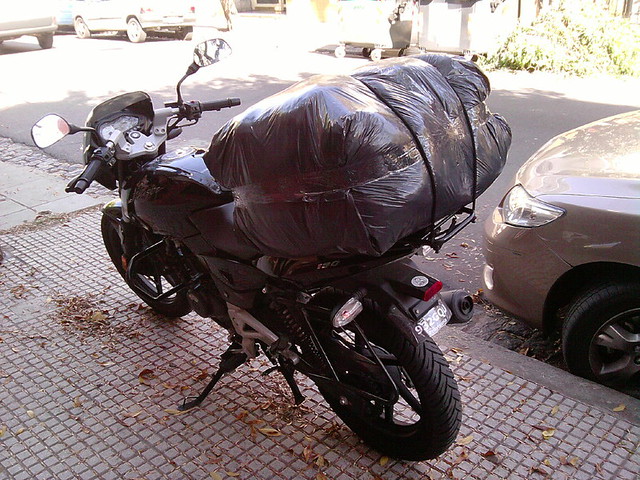 Mira como cargan a una R180 en la India............. 5659234073_a672b1f677_z