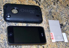 SALE: iPhone 3Gs 16GB JAILBROKEN w/ Otter box and extra screen protector 5222854608_45bd27e672_m