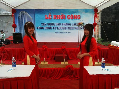 Hình ảnh Lễ Khởi Công Tổng Công Ty Lương Thực Miền Nam ngày 4/3/2011 5591616060_1e22e191b4