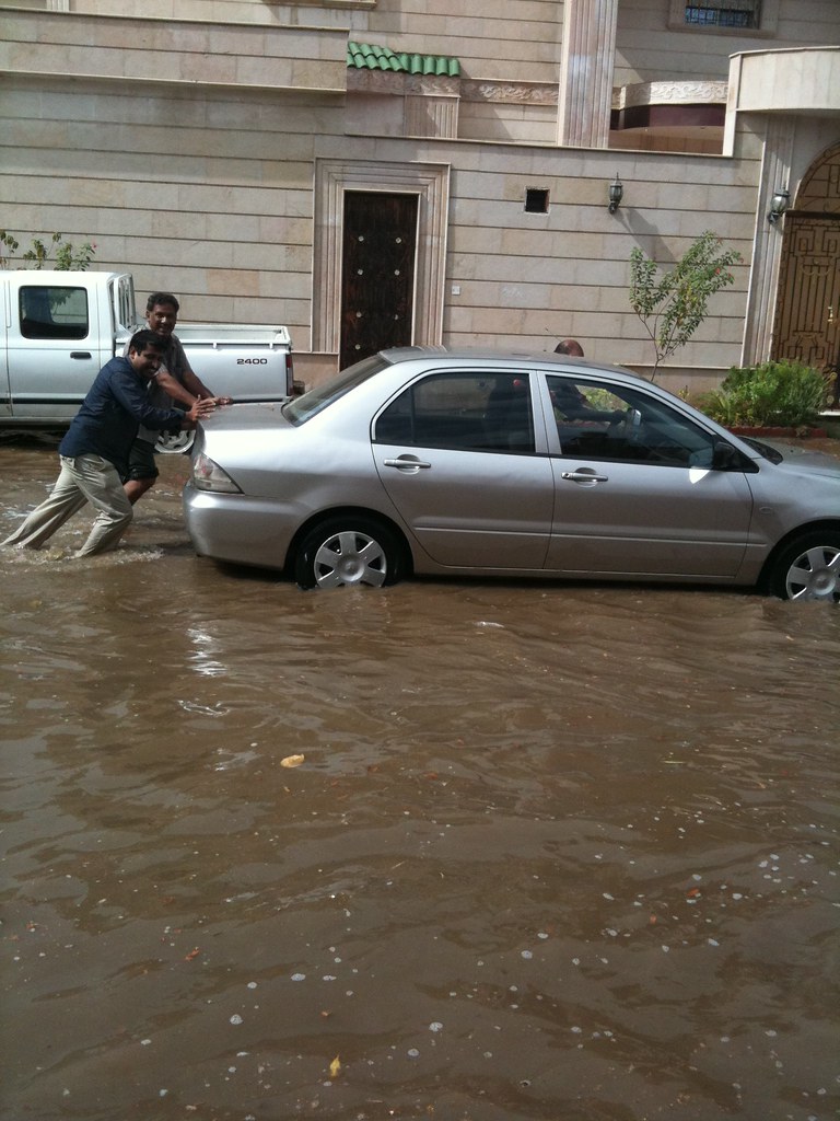  صور أمطار مدينة جدة 2011 م - 1432هـ  5408956528_05c3067e49_b