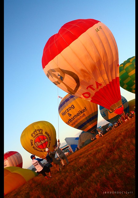 16th Hot Air Balloon Fest 5434839311_1180f36c53_z