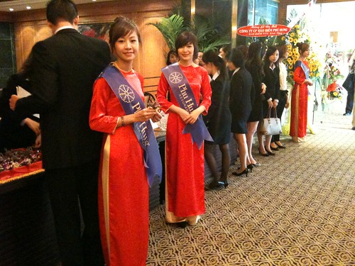 Hình ảnh chương trình Ra mắt Công Ty Phú Hưng ngày 29/3/2011 tại Sheraton 5591180407_32bd6141f2