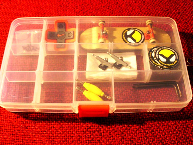 post your fingerboard case/box - Page 7 5383212329_82d4282f0b_z