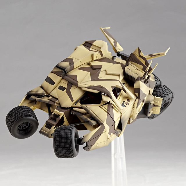 [Revoltech] Batman TDKR - The Tumbler Camouflage Version - Página 2 9412684723_77a2b4550e_z