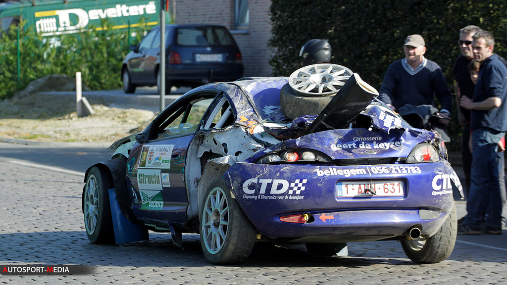 Reportajes Fotograficos (Ford Puma's de miedo) 5604249260_db6a48ba6b_b