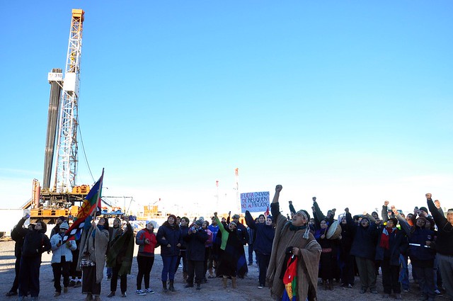 YPF descubrió un megayacimiento de petróleo no convencional en Neuquén - Página 2 9300305923_9a55998ae6_z