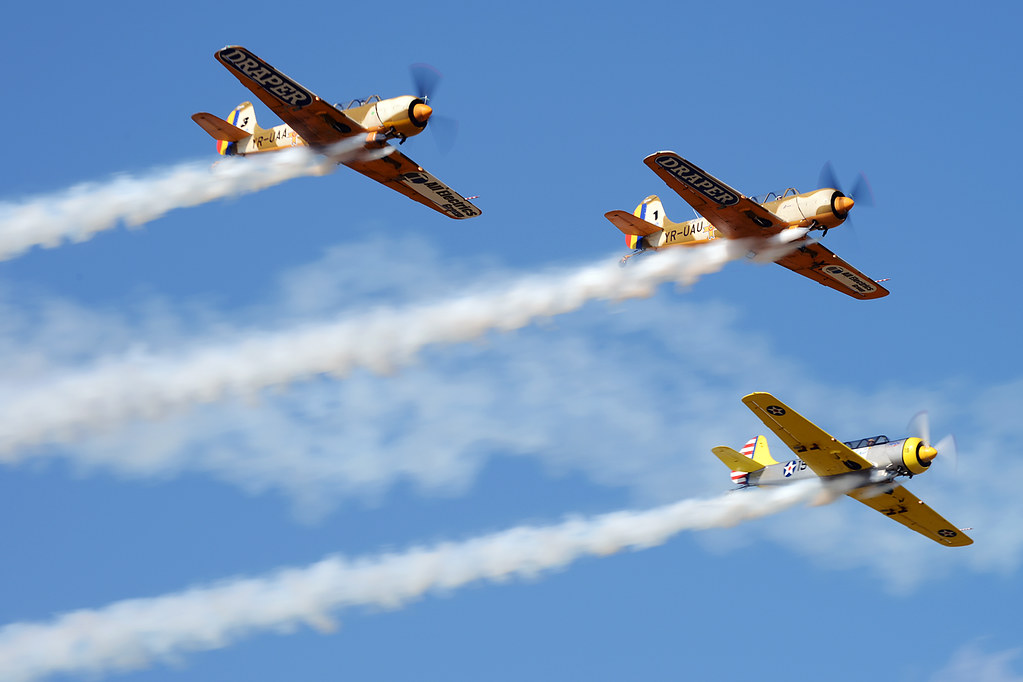 Suceava AirShow 2013 - POZE 9645947605_35f24bfb7b_b