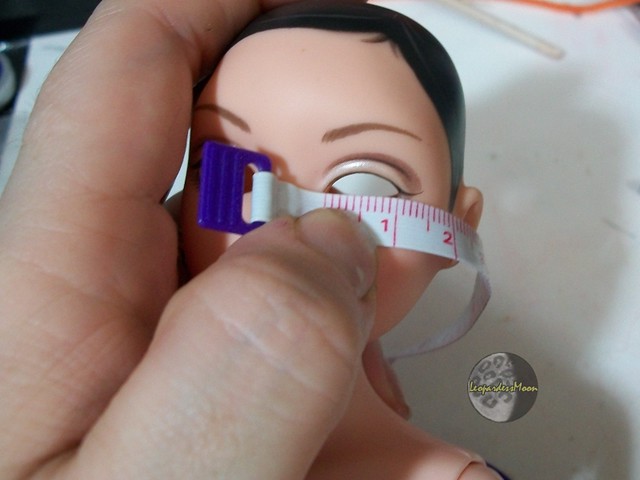 HOW TO: Install eyes into a dolls head 9054164497_d1d7941cd5_z