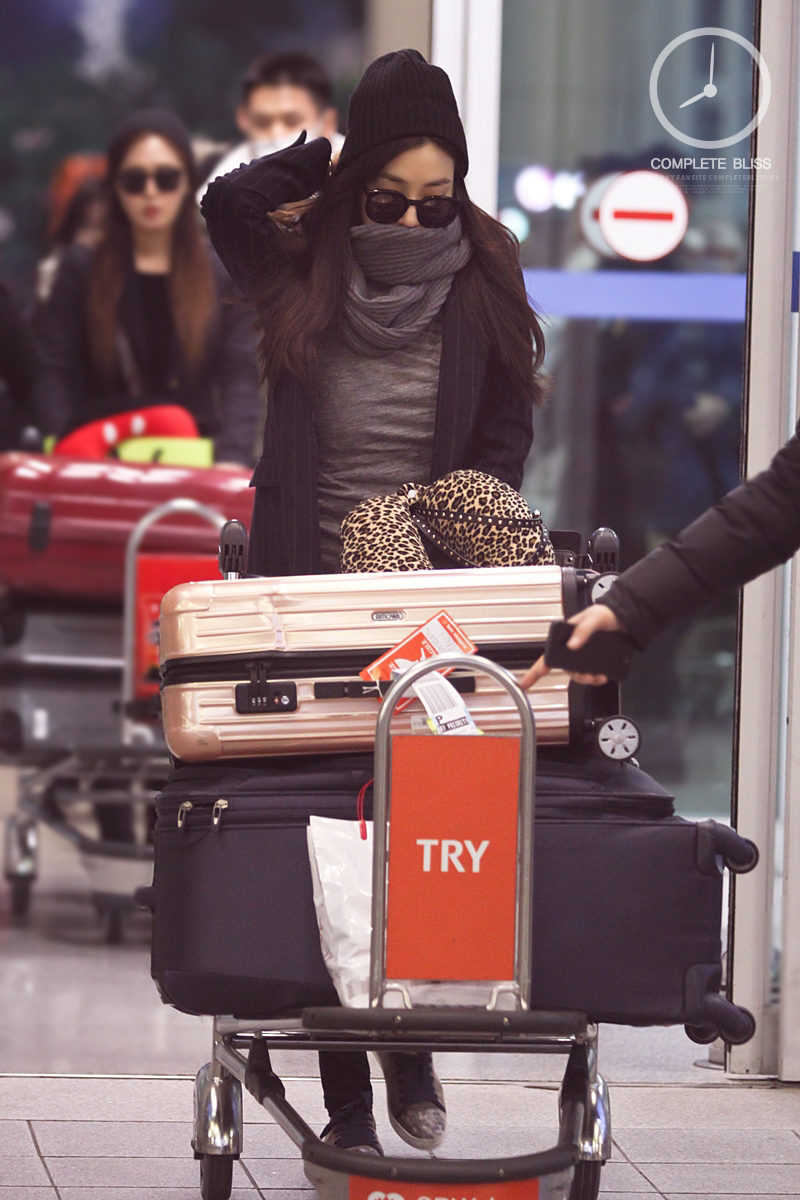 [PIC][09-01-2014]Tiffany và Yuri trở về Hàn Quốc vào chiều nay 12102769584_27c68aaf7b_o