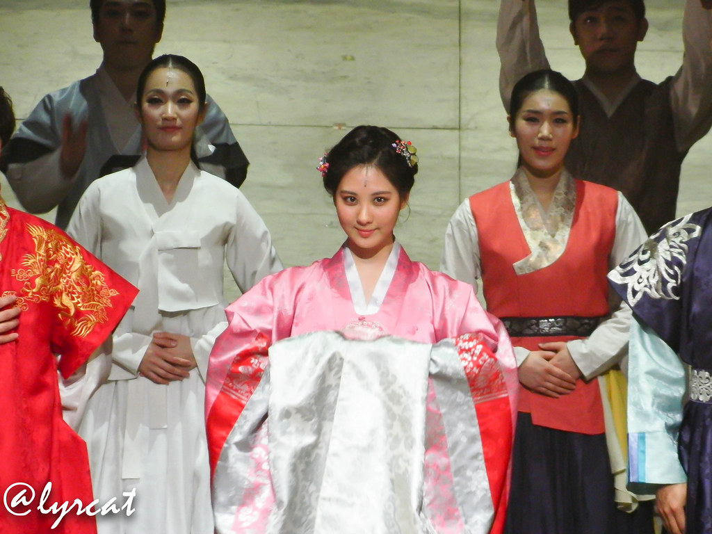 [OTHER][04-12-2013]Hình ảnh mới nhất từ vở nhạc kịch "The moon that embraces the sun" của SeoHyun - Page 10 12690630213_5c24270da6_b