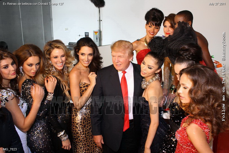 Former Miss Universe delegates in New York! - Page 2 5982972161_b49f330174_o