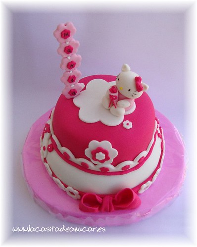 Tarta Hello Kitty para bautizo 5890977558_6eda66d549