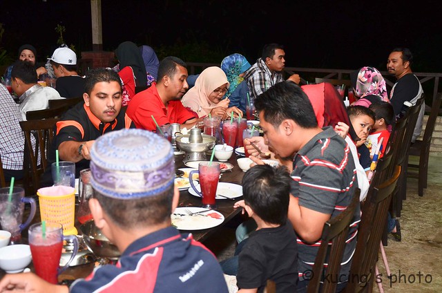 MAJLIS BERBUKA PUASA DI RESTOREN SINAR MESRA, KUANTAN - Page 5 6062217146_c97a91f895_z