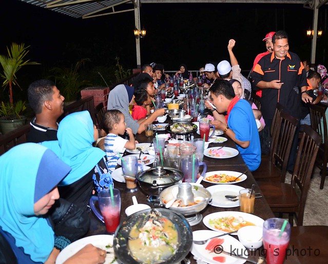 MAJLIS BERBUKA PUASA DI RESTOREN SINAR MESRA, KUANTAN - Page 5 6062217140_dd421e381c_z