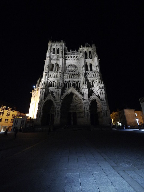 Cathédrale d'Amiens de nuit 6270316650_57a061b553_z