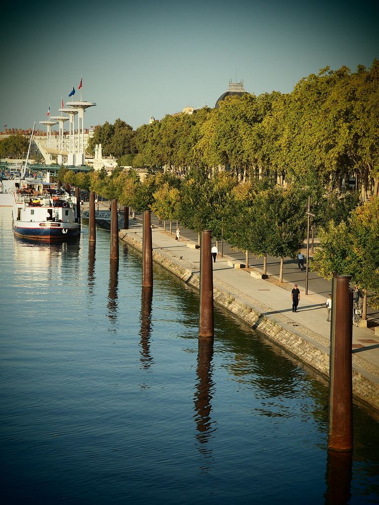 Lyon - Piscine du rhône 6214009112_b6d174744b_b