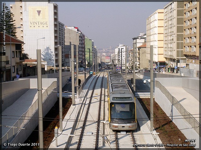 Metro do Porto - Srie 001 - 072 - Pgina 6 6251022320_9df93420ef_z