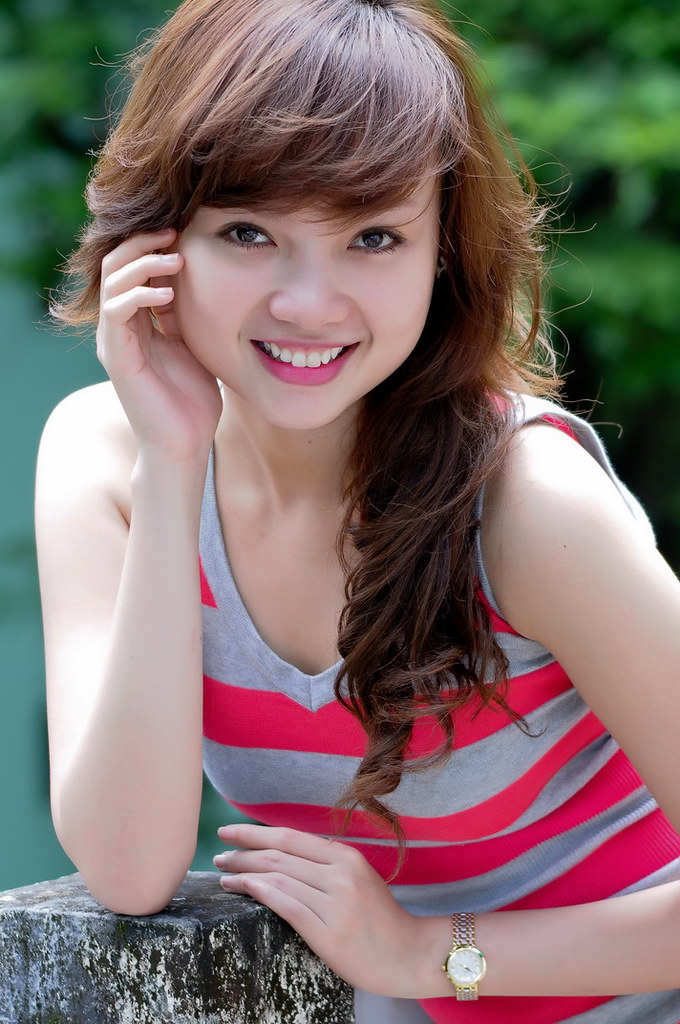 Girl xinh cute nhiều kỳ - Page 2 6188369415_6fbef49a89_b