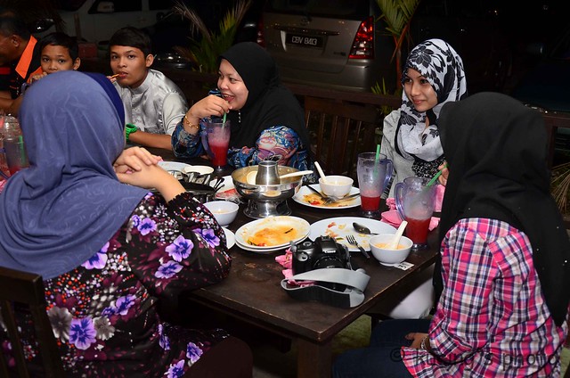 MAJLIS BERBUKA PUASA DI RESTOREN SINAR MESRA, KUANTAN - Page 5 6062241322_1566ff1dc4_z