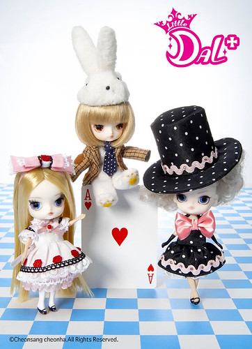 Mini Dals Set Alice In Wonderland 6126457777_0b0922fe1f