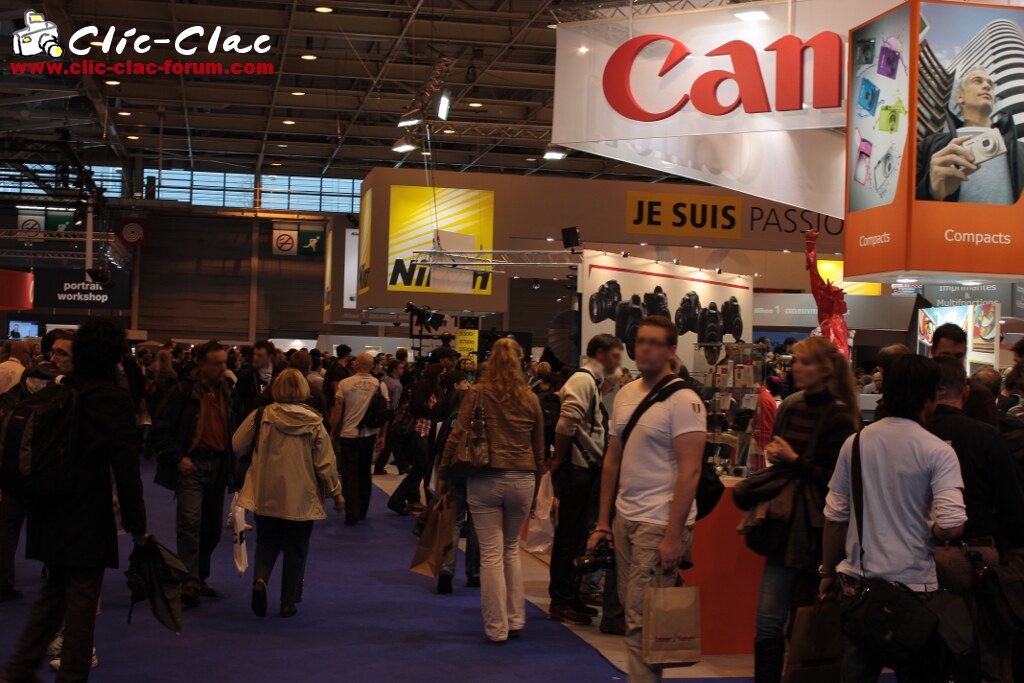 Différents stands du Salon de la Photo 2011