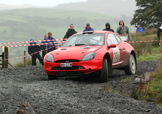 Reportajes Fotograficos (Ford Puma's de miedo) 6244295604_5f2b51492d_z