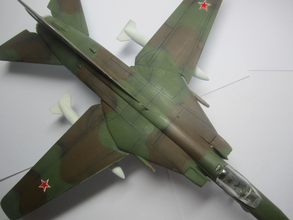 [1/72] MiG-27 (Academy) 6410614509_ed35fffb71_b