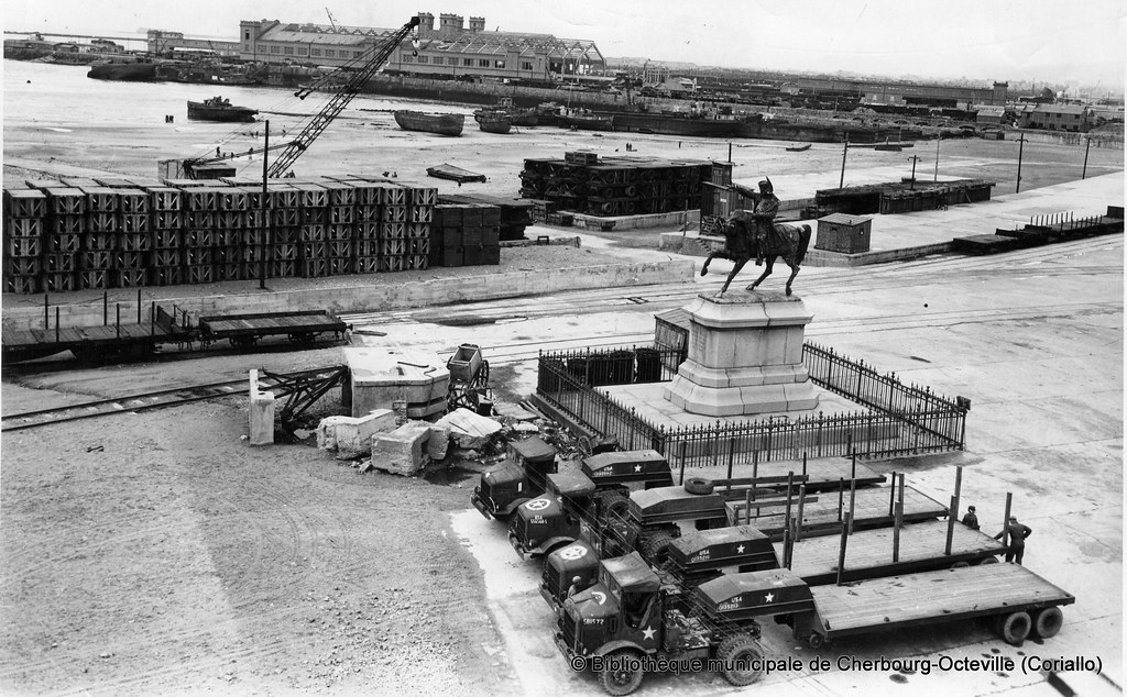 USAAF trailers derrière des Autocar ou autre tracteur de semi 2 essieus ou plus 6065732139_272cc4af05_b