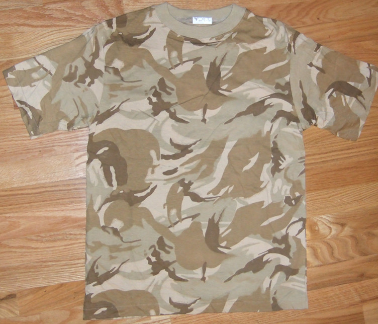 Qatari Camo T-shirt 6386685363_3746f96de6_b