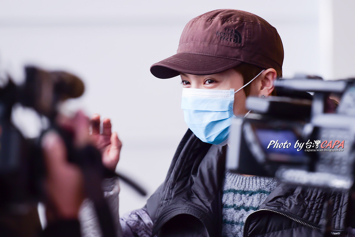 [FANTAKEN] 150117 Beijing Airport to Taiwan Taoyuan Airport [12P] 15677428294_90038b3a65_o