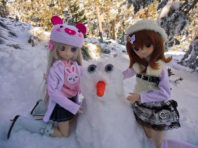 Maria & Noumi en la nieve <33!! (DD) 6816714498_451489093e_z