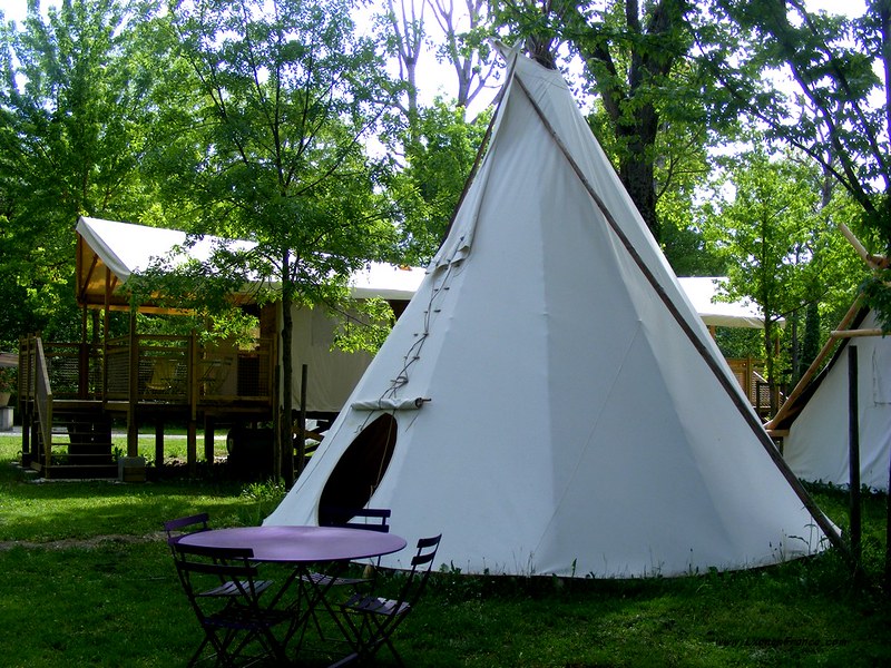 tipis+yourtes+roulottes