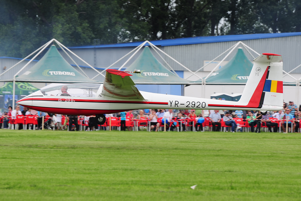 CLINCENI AIR SHOW 2012 - POZE 7335008336_22015dbdb5_o