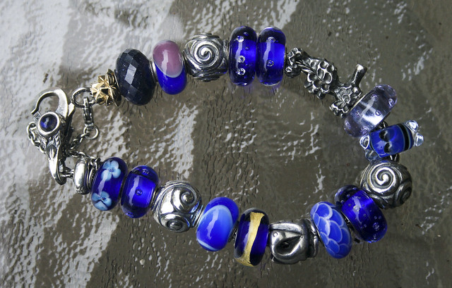 bracelets showing off my new beads (pic heavy) 7146742495_a1e6d3e2b3_z