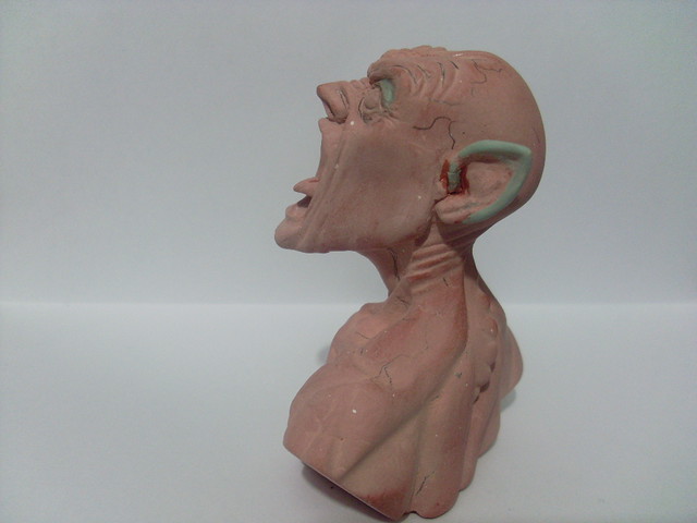 MODELADO BUSTO VAMPIRO "TERMINADO" 6585163847_95571bcfaf_z