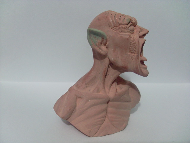 MODELADO BUSTO VAMPIRO "TERMINADO" 6585167265_e83e2f1b5c_z