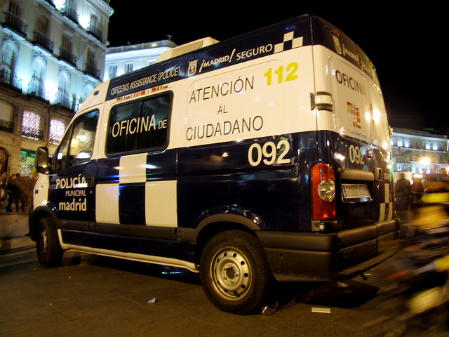 Reanult Master; Oficina de Atención al Ciudadano (rotulación oscura) 6803105163_3634c746e9_z